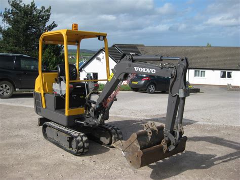 Volvo mini digger 